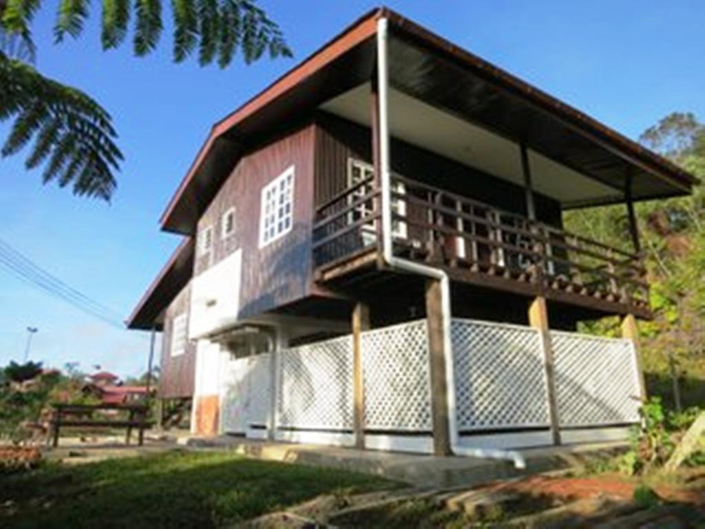 Mile 36 Lodge Kampong Kundassan Esterno foto